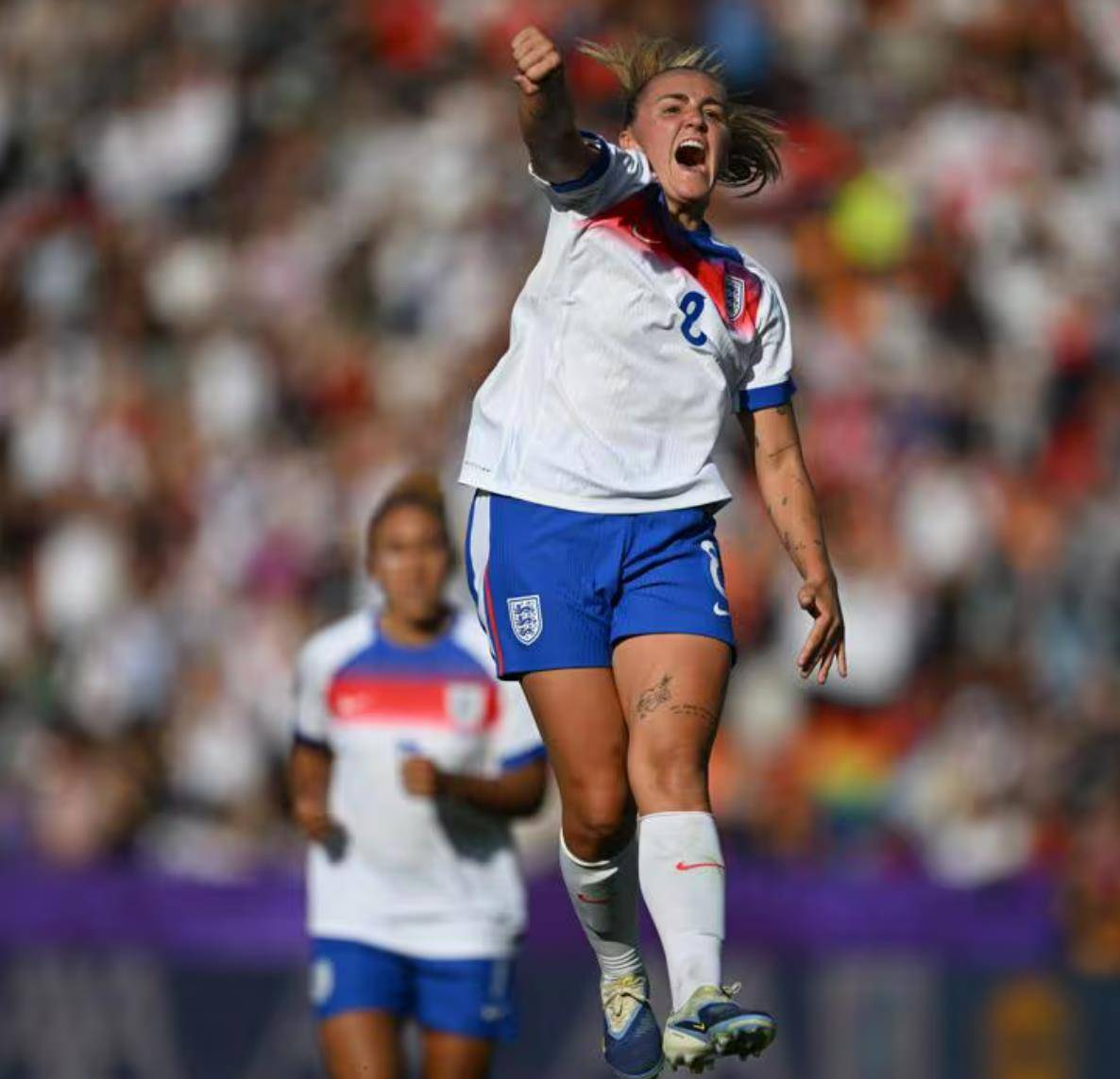 荷兰队主场大胜拉脱维亚，卫冕梦继续