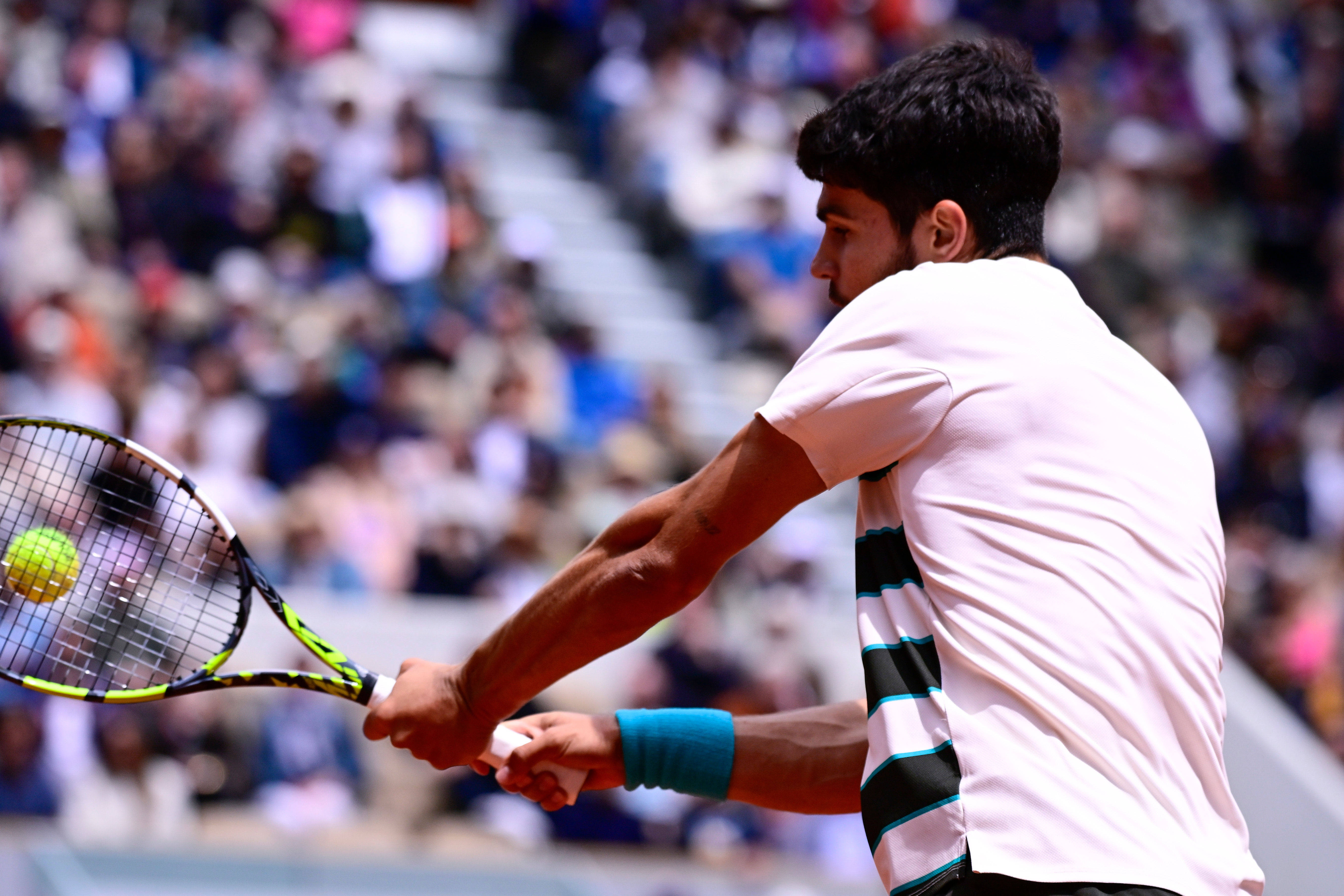 PG电子娱乐官网下载-美国网球队逆转西班牙网球队，阿尔卡拉斯制霸全场的简单介绍