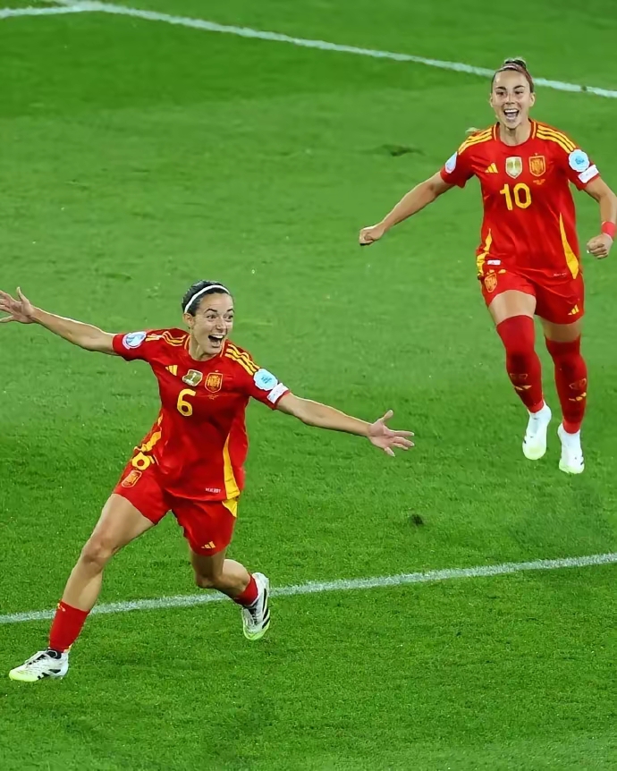 西班牙女足队力克对手