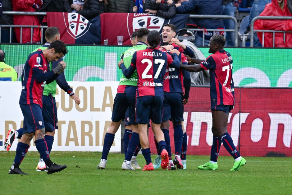 包含乌迪内斯客场大胜，球队士气高涨的词条