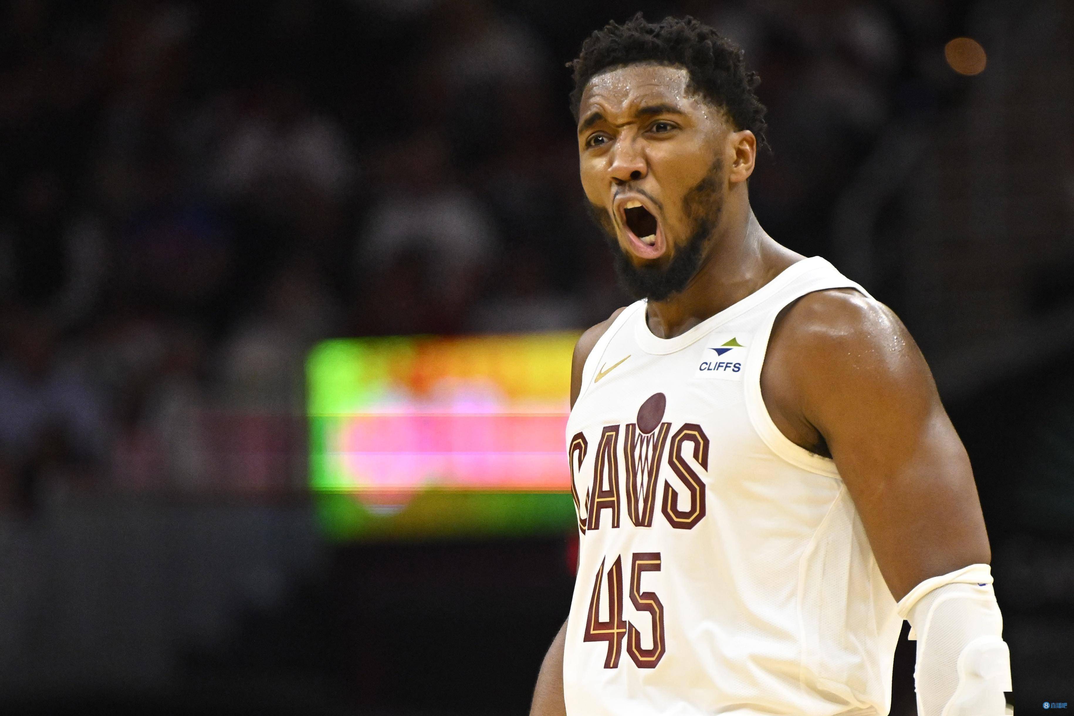 关于热火爆发强势，骑士惨遭击败的信息