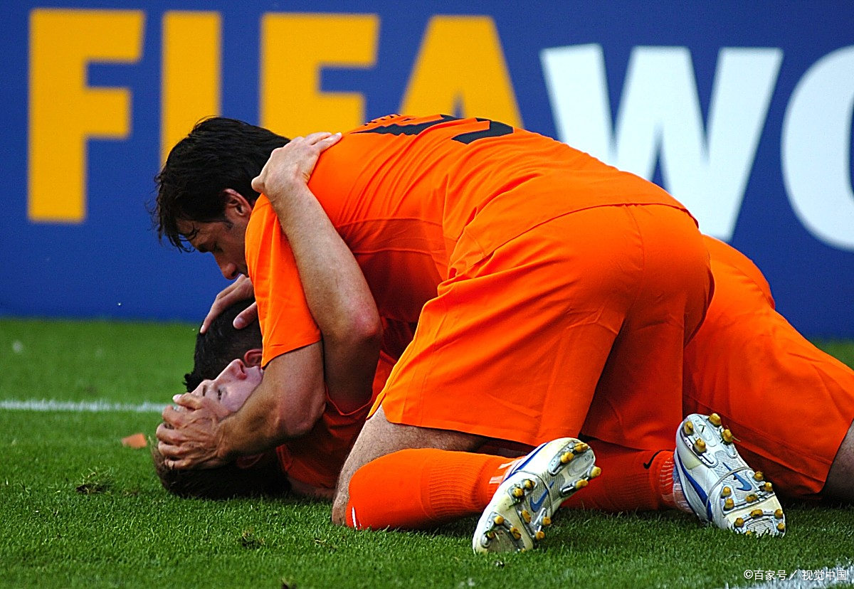 荷兰惊险胜出克罗地亚，欧洲杯预选赛激战连连的简单介绍