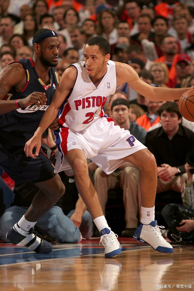 包含魔术完胜鹈鹕，克莱高光表现的词条