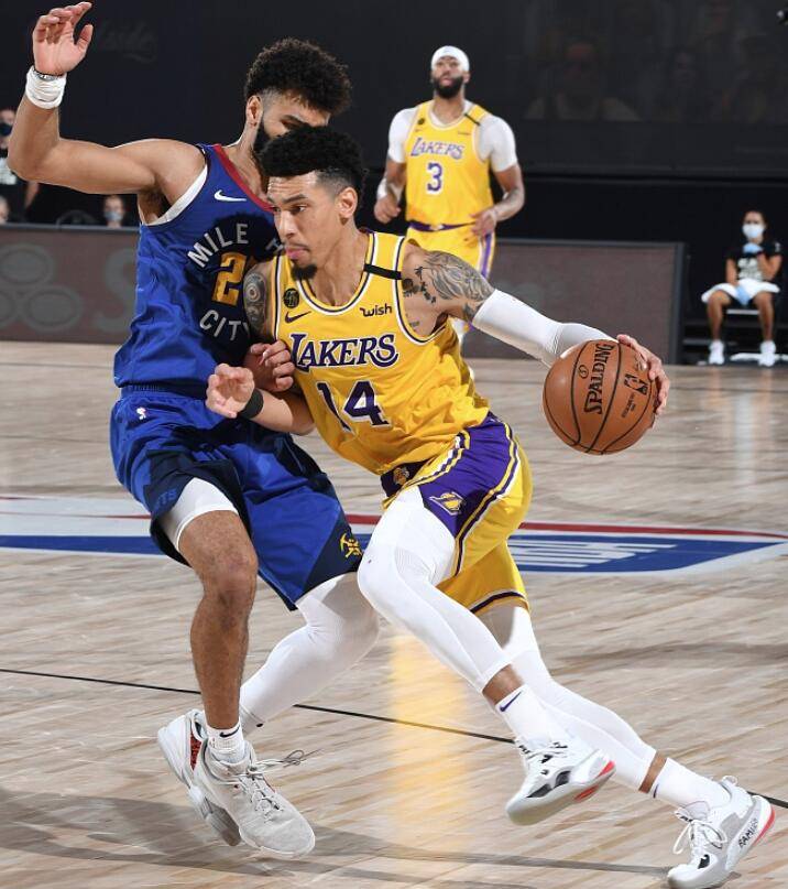 PG游戏APP-天津队轻取浙江队，浓眉哥刷新纪录的简单介绍