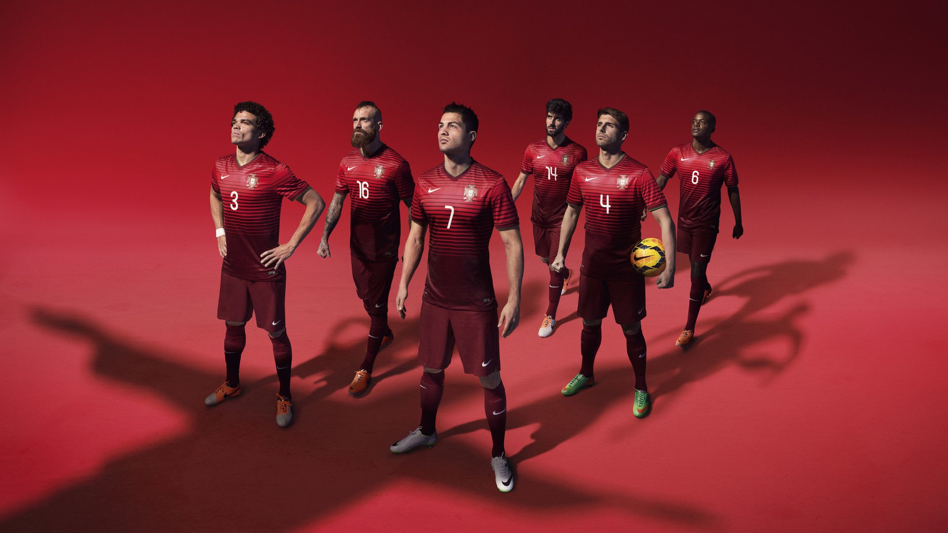 北欧寒夜,蓝黑烈焰,劳塔罗单节爆发击穿挪威防线,国际米兰展现欧冠级统治力