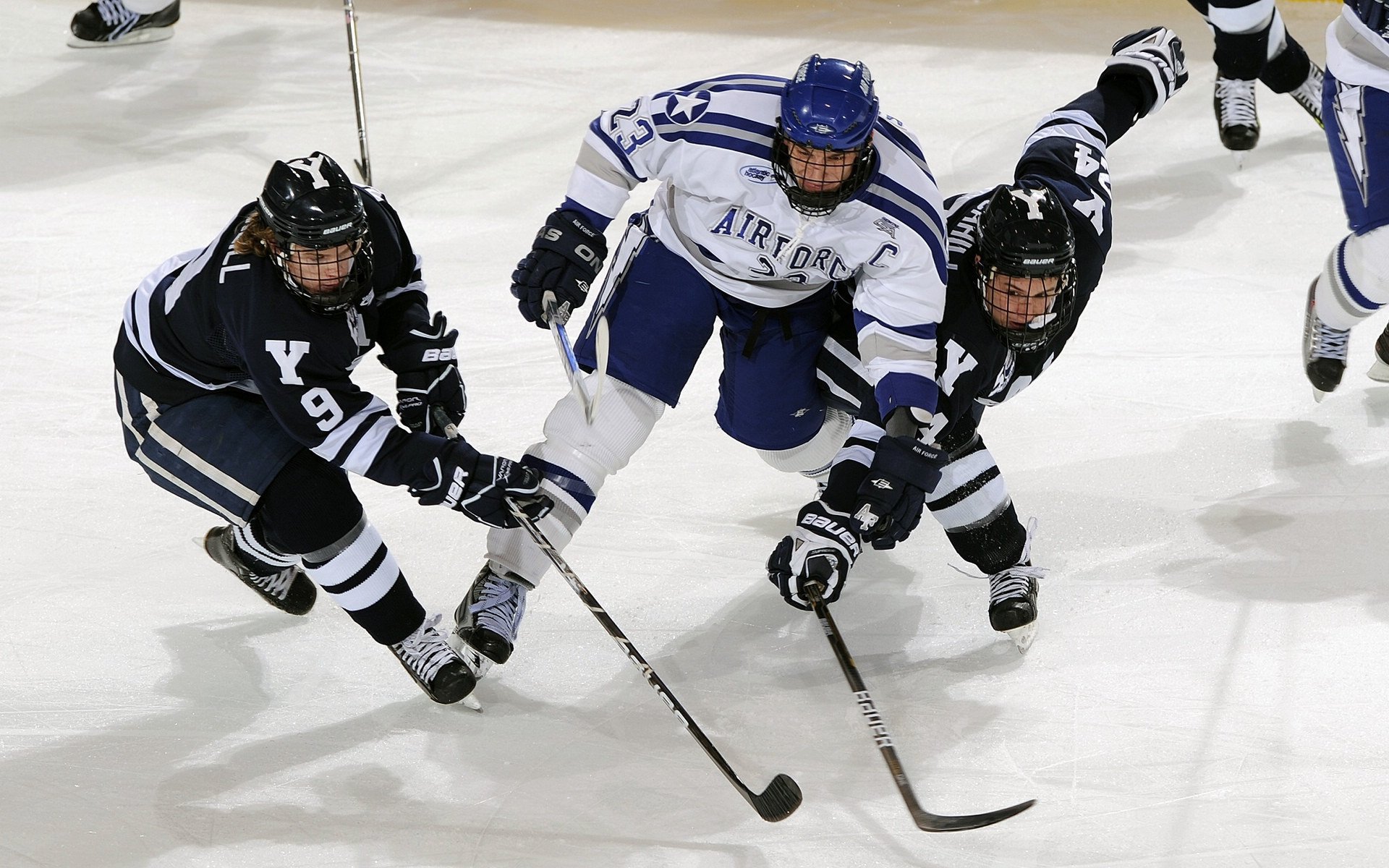 F1街道赛焦点战，韩国关键战突围奥地利，赛道上的唯一性博弈